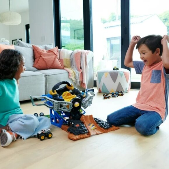 NEW Hot Wheels Monster Trucks Arena Smashers Mega-Wrex Vs Crushzilla Takedown Pl - Picture 12 of 15